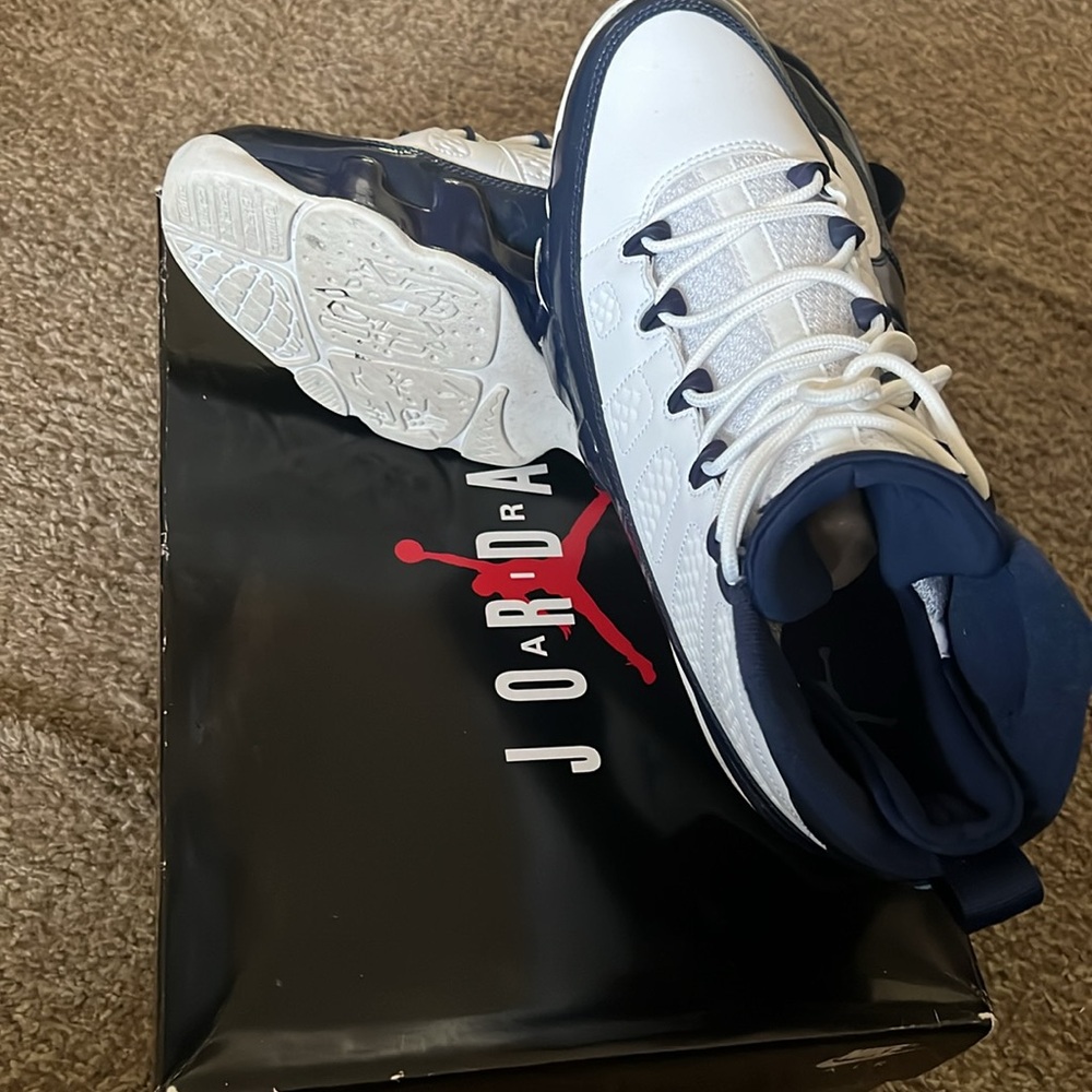 Men’s Jordan 9 retro - Picture 5 of 7